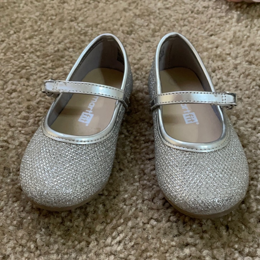 Toddler size5 dress shoes